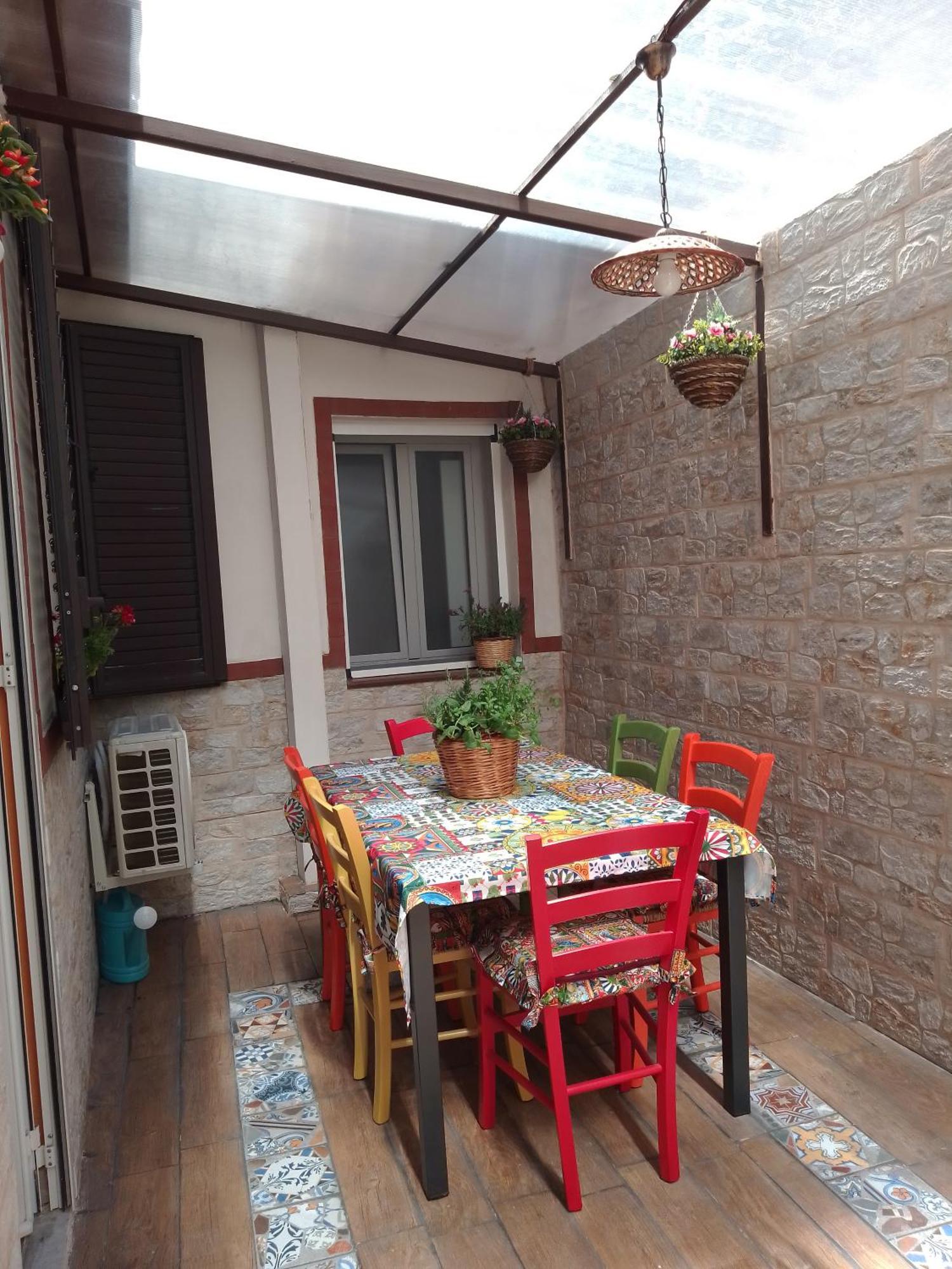 Casuzza Bedda E Duci Apartment Мондело Екстериор снимка